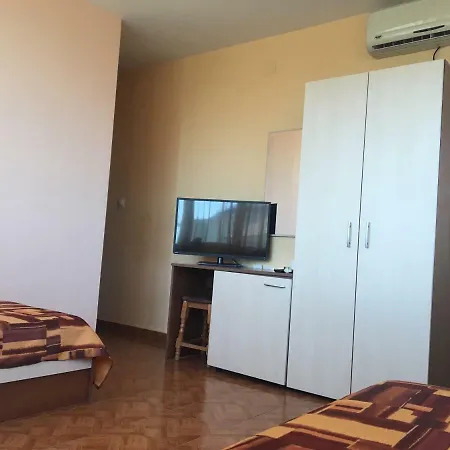 Tonus Guest House-3