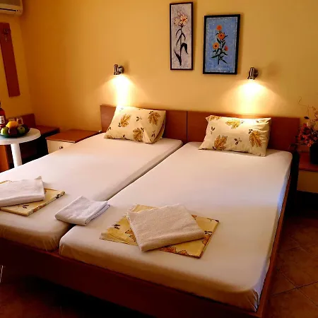 Family Hotel Rosi-2