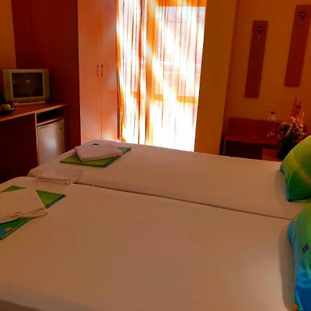 Family Hotel Rosi-3