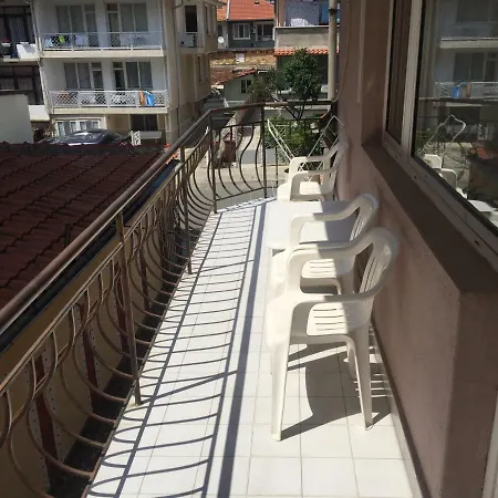 Guest House Gloria-3