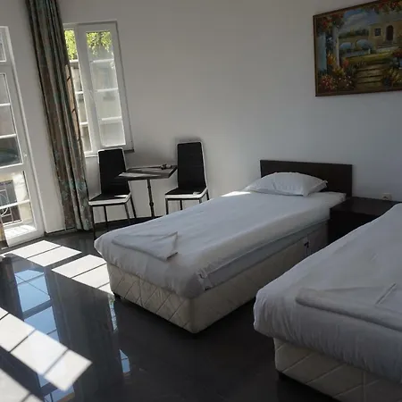 Seaside Guest Rooms-3