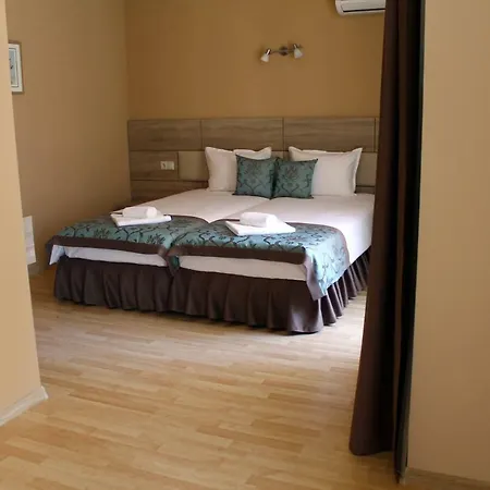 Garden Guest House-2