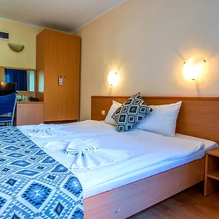 Family Hotel Dalis-2