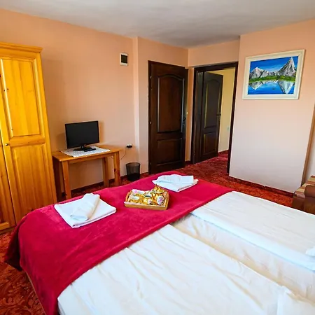 Family Hotel Chichin-3