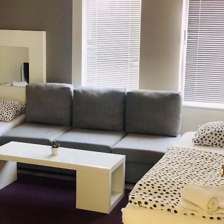 Executive Rooms And Suites Play-3