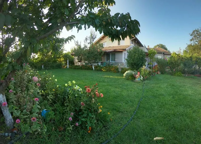 Guest House Ezerets