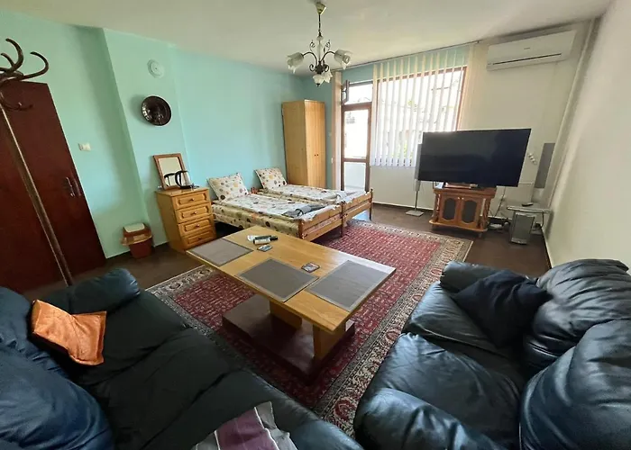 Hotel Izgrev Sarafovo Burgas City