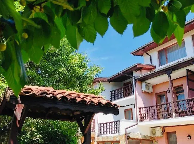 Семеен Хотел Свети Георги Cavarna