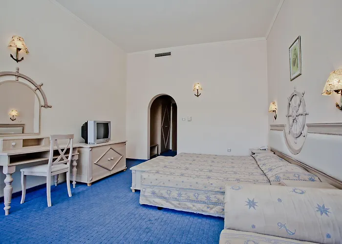 Hotels in Elenite