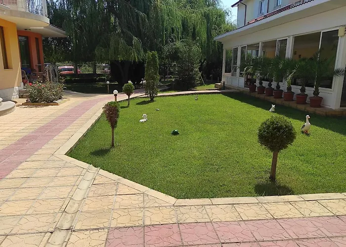 Sunny House Apartments & Pool Kranevo