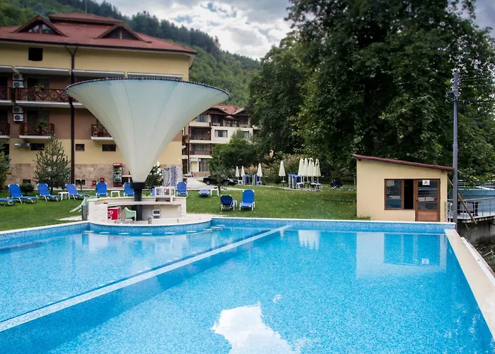 Family Hotel Delta Огняново