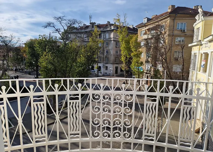 Lambo'S Corner Varna - Guest Rooms