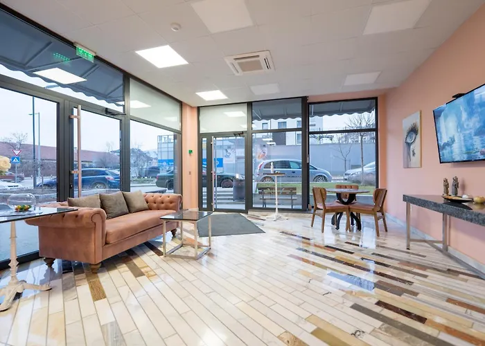 Wow Studios For Rent - Bul Montevideo 25A - B Sofia