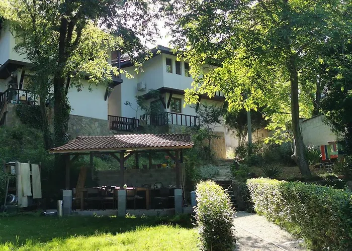 Къща За Гости Bor, Варна