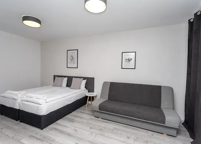 Guest Rooms And Apartments Desi Balcic