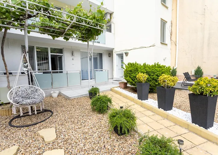 Guest Rooms And Apartments Desi Balcic