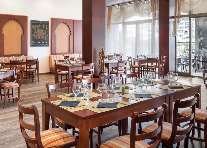 Sunny Beach Hotels With Jacuzzi in Room