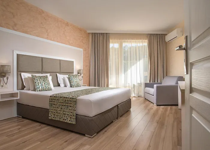 Marina White Sands Beach Hotel Obzor