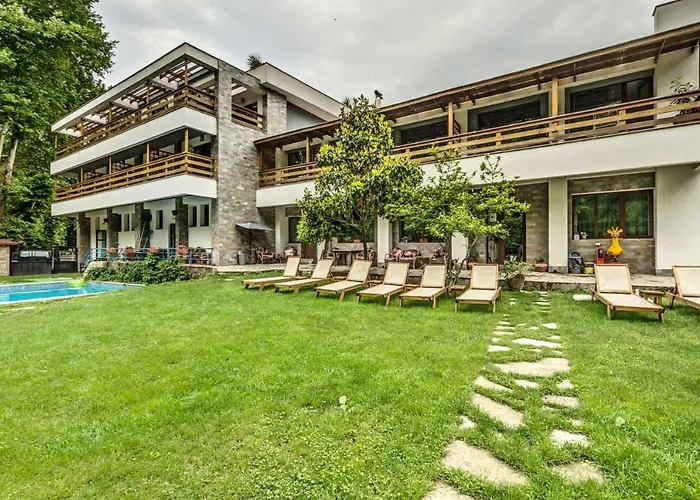 Family Hotel Bohema Огняново